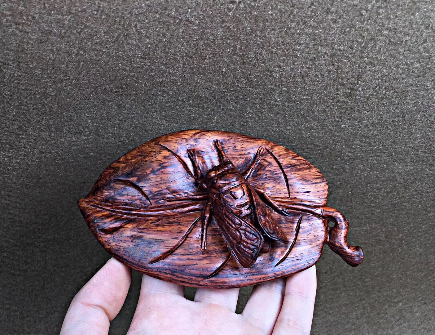 现在木雕值不值得买,买木雕注意啥