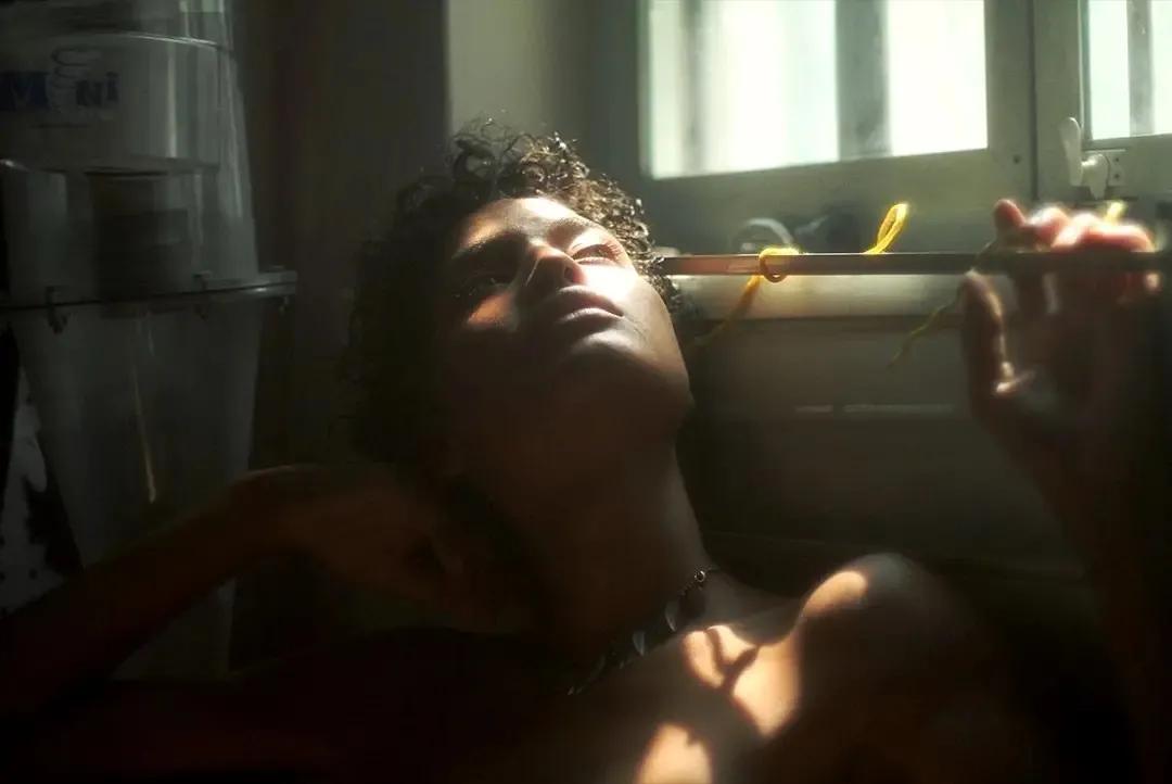 INS上爆裂，涅槃重生的跨性别者，凭借一部美剧火成2020最美面孔