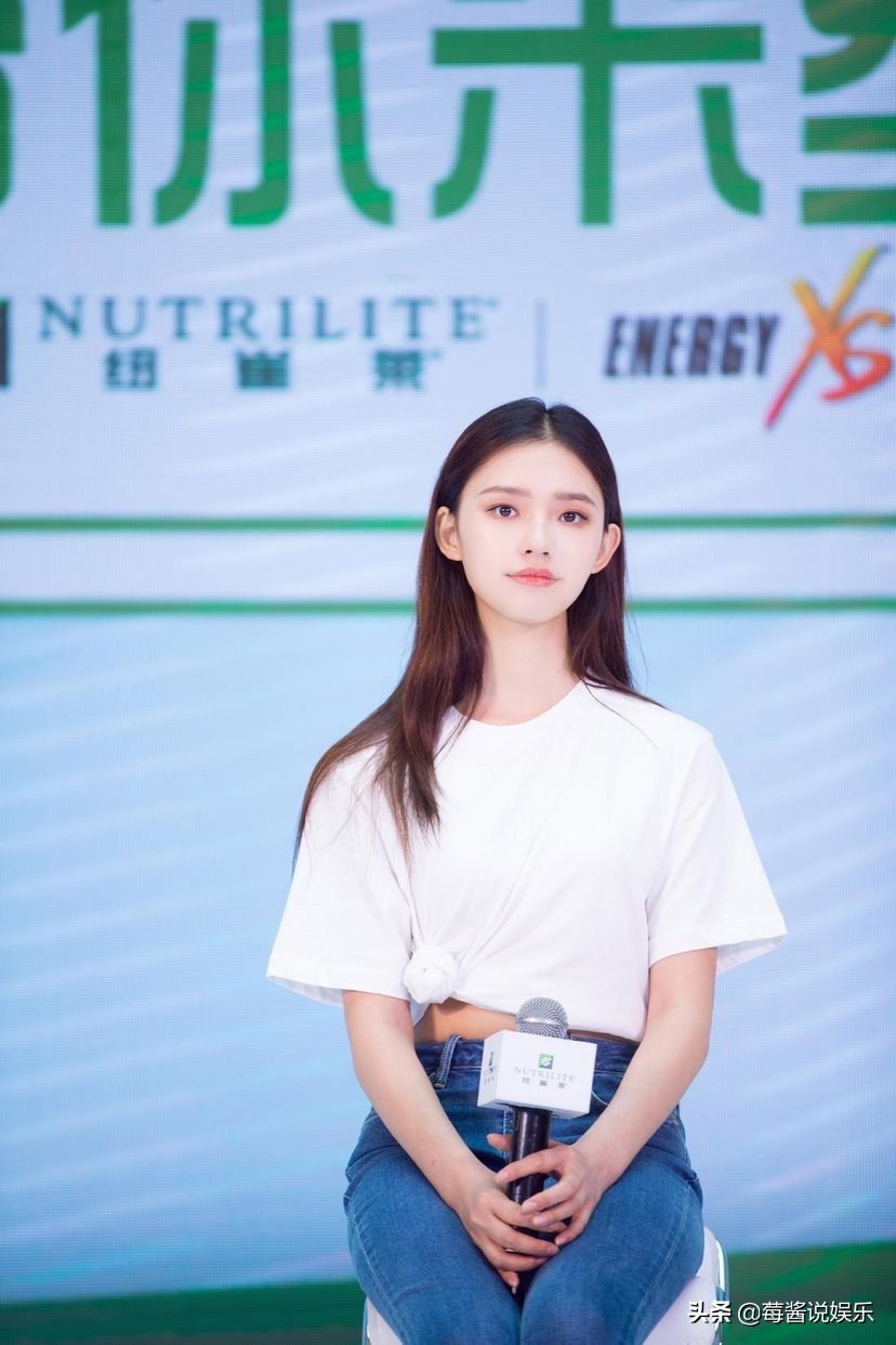 林允代言ck的视频,林允ck代言图