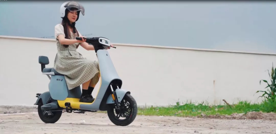 爱玛小爱电动车说明书,爱玛小海豚电动车能跑多少公里