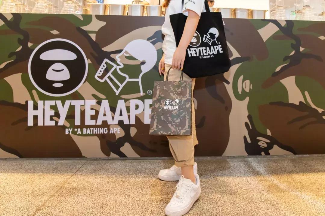 喜茶黑色系列 (喜茶限定蓝紫星空)