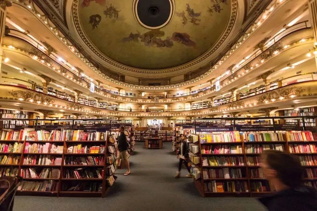 实体书店多元业态的文化购物中心,让实体书店更有生命力