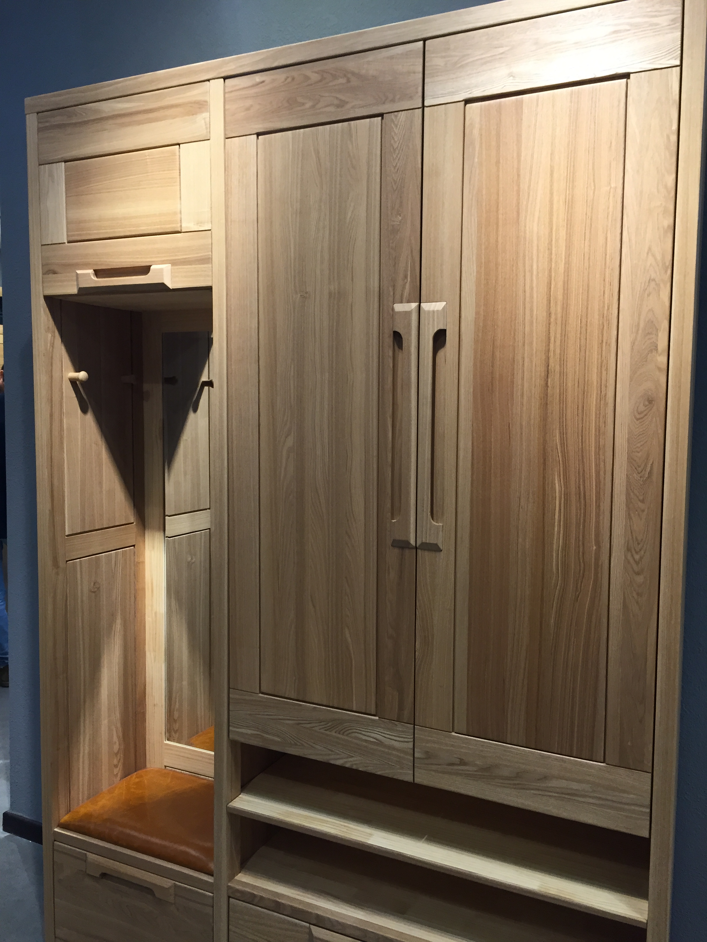 水曲柳刷什么颜色木蜡油好,水曲柳上清漆好还是上木蜡油好