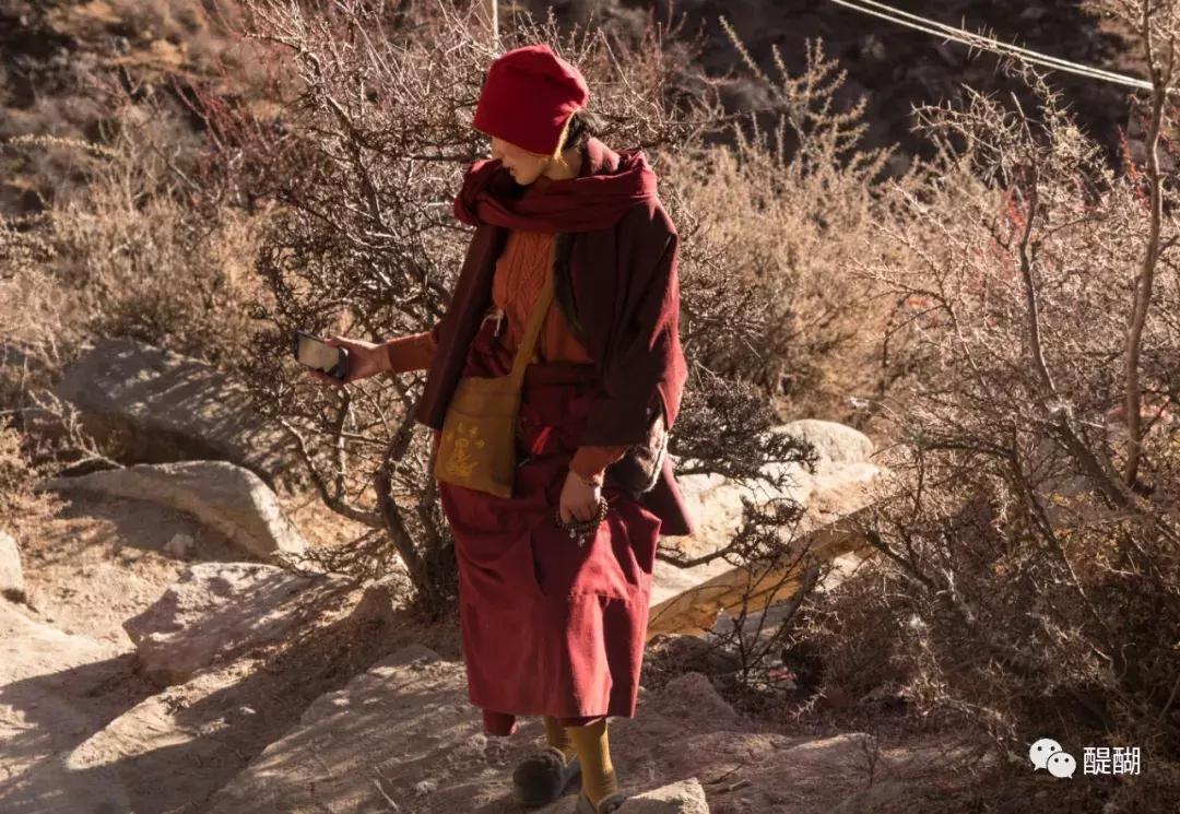 *藏西**隐秘修行圣地：她们悲伤的身世里，为何盛满慈悲？