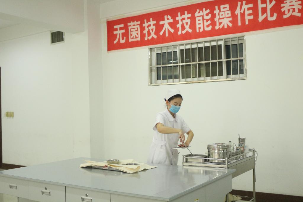 初中生卫校怎么报名,成都初中生卫校排名