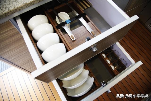 500万的德国曼卡4x4越野房车,德国曼4x4越野房车试驾视频