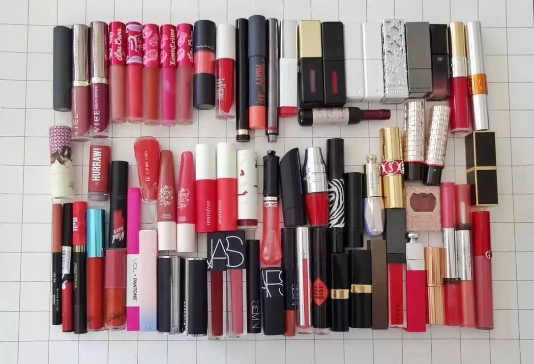 口红正装味道和小样味道一样吗,口红正装和小样有什么区别