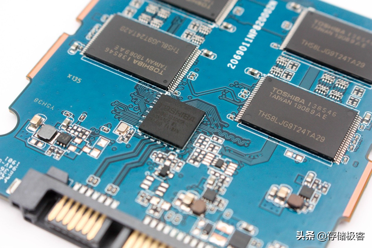 近5年固态硬盘降价,一年半的固态硬盘