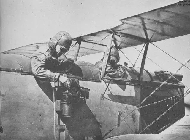 翼装飞行令人恐惧的失重感,喷气翼装飞行体验