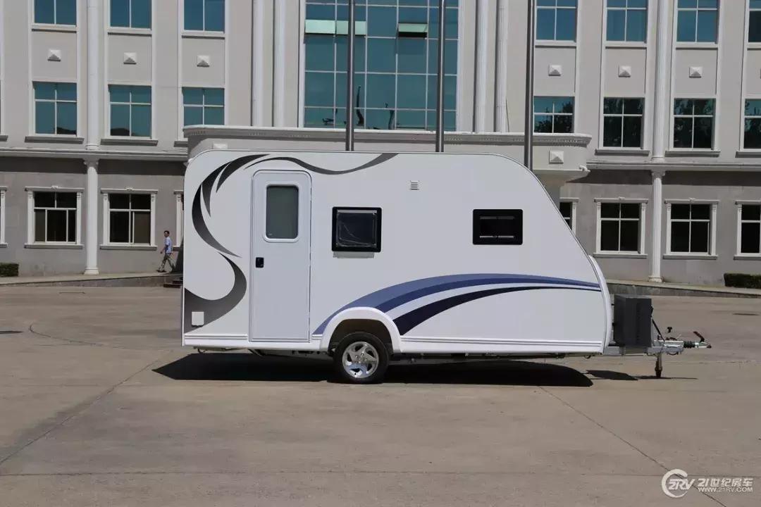 经济实用型7座4驱房车价位,b型房车u型会客区