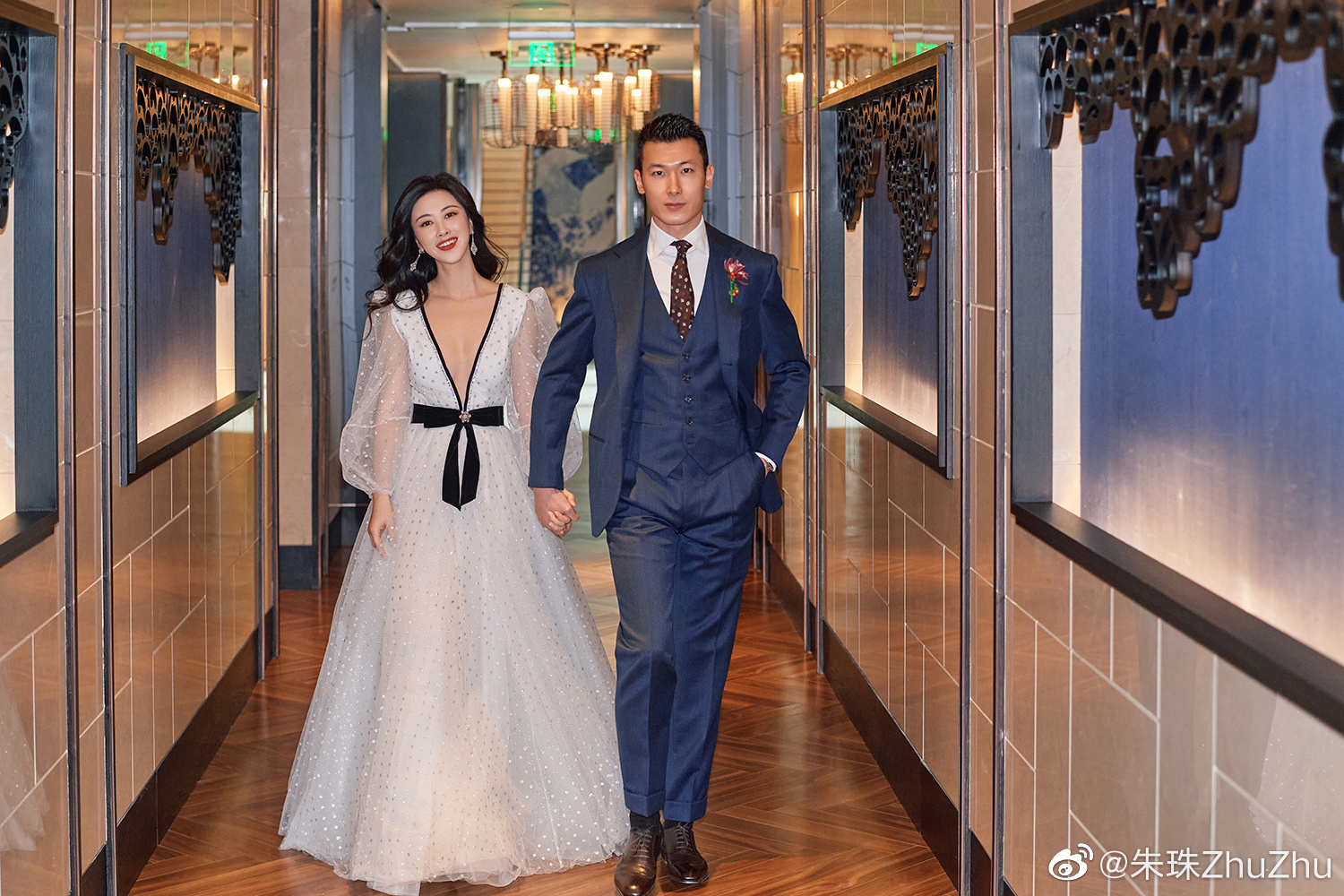 结婚不到3个月,“将门名媛”朱珠的精英老公就露馅了?