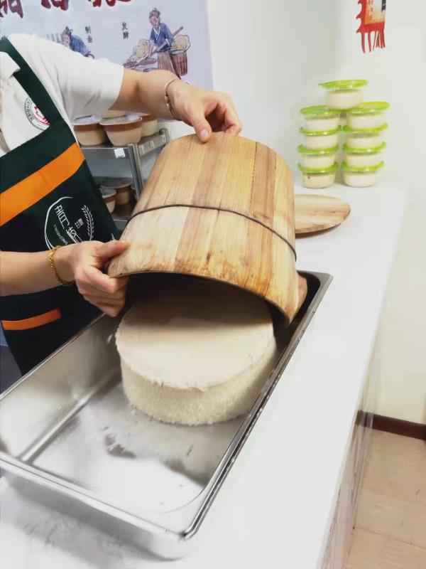 制作甜酒酿糯米放电饭锅煮可以吗,做糯米甜酒酿的全过程