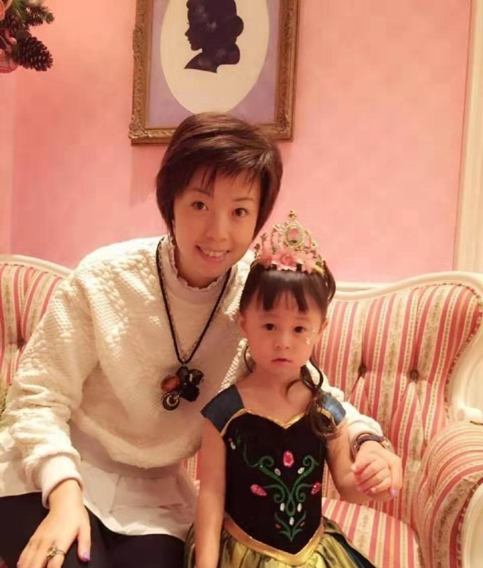 嫁给富豪的7个女星,嫁给72岁富豪的女星