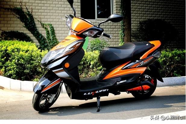 代驾电动车锂电池寿命一般多久,锂电池电动车的寿命是多少年