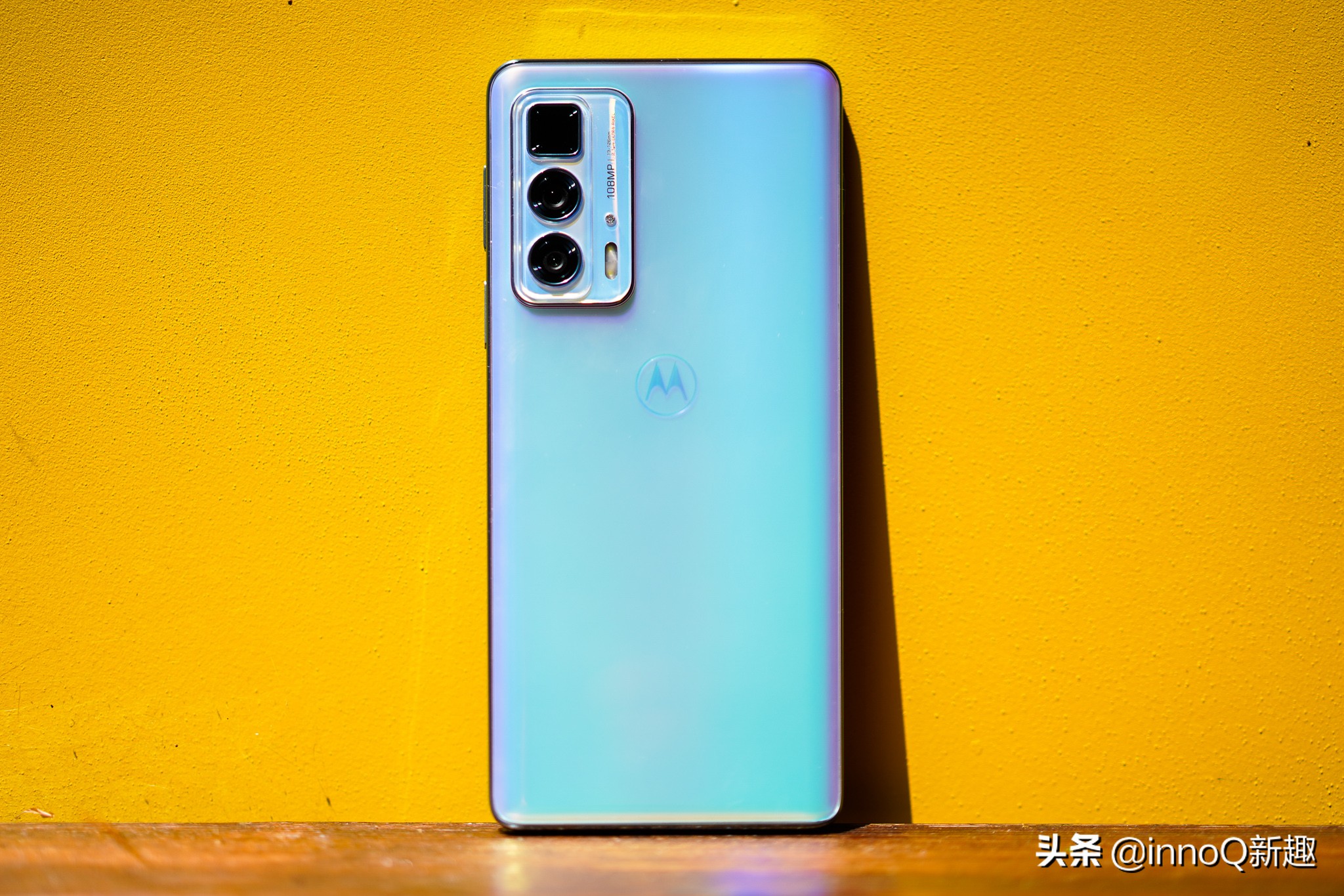 摩托罗拉新机首发骁龙870哪里买,摩托罗拉骁龙870最强性能机