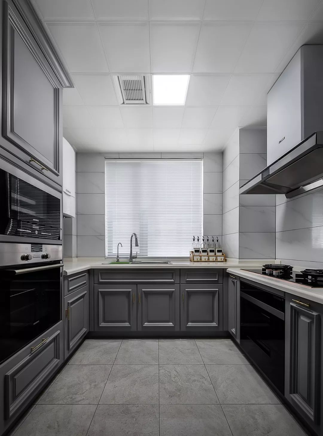 橱柜配色显高级的颜色,新中式厨房橱柜用啥颜色好看大气