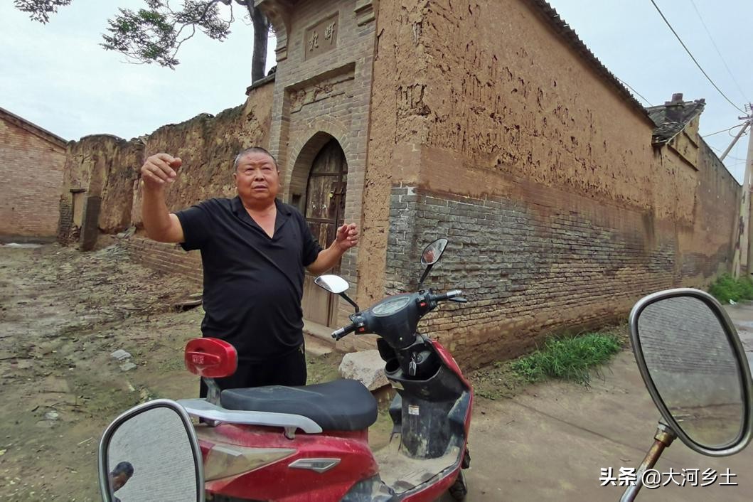 农村自建房一体门楼,农村自建房共用院墙