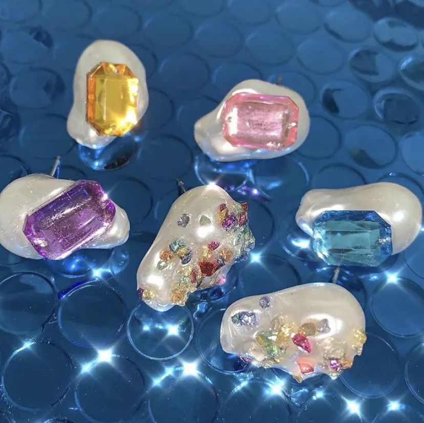 珍珠耳钉优雅永不过时,经典大方的耳钉