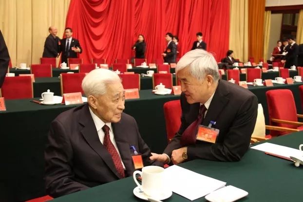 深切缅怀|丁石孙：既然当了民盟中央主席，就要尽己之力把它当好