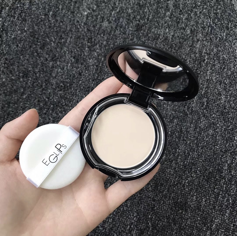 平价粉饼50元左右,300元控油粉饼