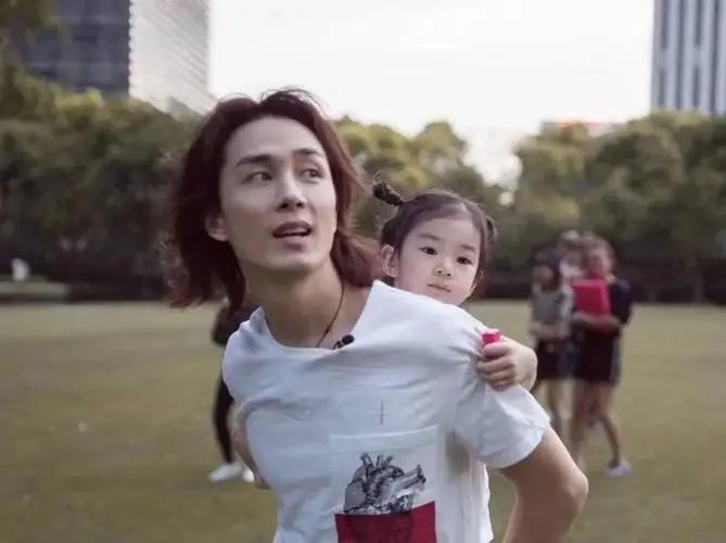 “一公”结束，哥哥们各自精彩，八个部落的队长，谁最受欢迎呢？