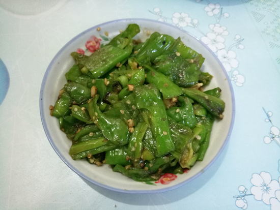 青椒怎么做不辣下饭,不辣的青椒怎么做好吃