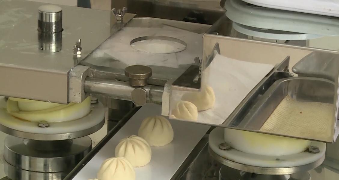 全自动包子机做包子全过程,了不起的包子