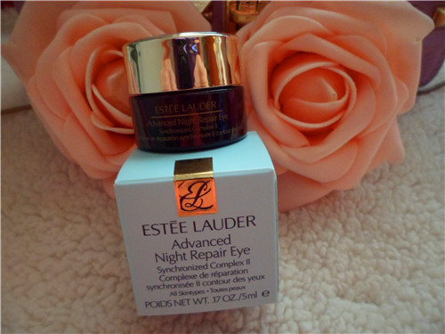 去细纹抗老的眼霜,早睡能消除眼纹