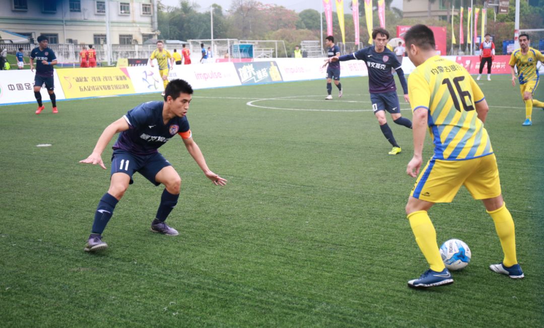 三五好友一起运动一起流汗,五人制足球赛基本战术规则