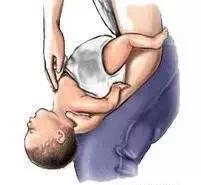 宝宝吃鱼卡到喉咙怎么办,一岁宝宝吃鱼好像卡了鱼刺怎么办