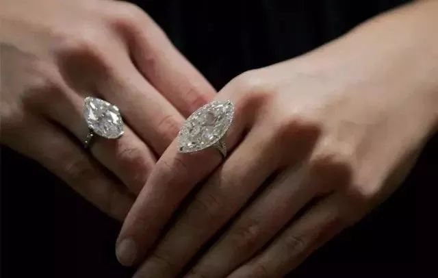 黄金、铂金钻戒戴久了，不如以前亮？怎么办？狮子优选珠宝课堂