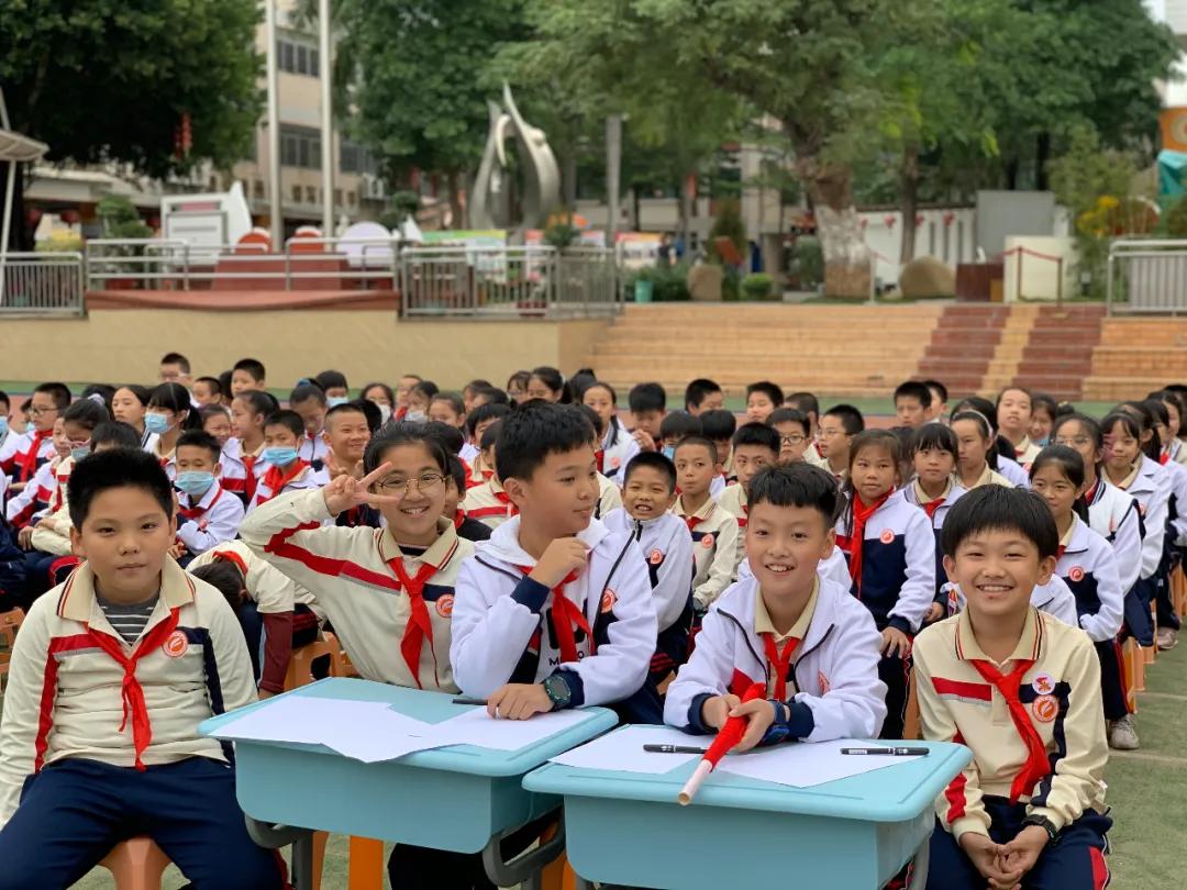 “萌娃钟表秀”、“快乐七巧板”……快跟着翔安这所学校的孩子们“玩转数学”~