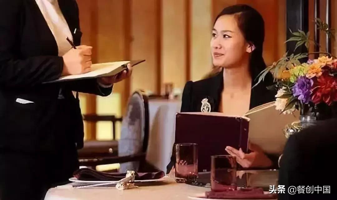 遇到难缠爱发脾气的顾客怎么沟通,被难缠的病人投诉了怎么调解