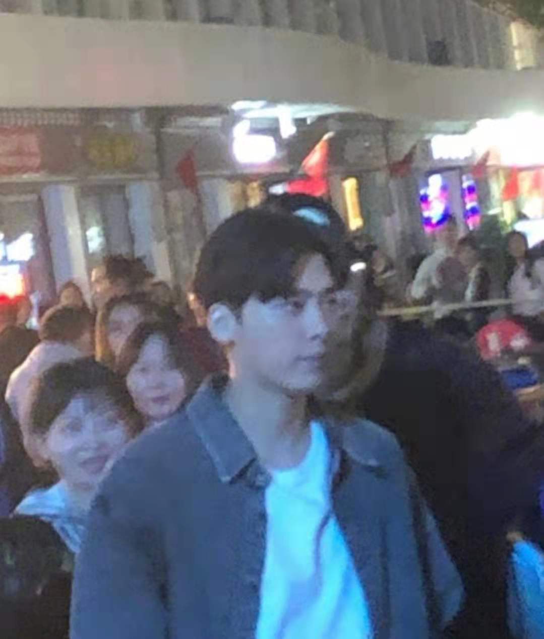 男生衣服穿搭推荐春季外套,男生衣服穿搭推荐秋冬胖子