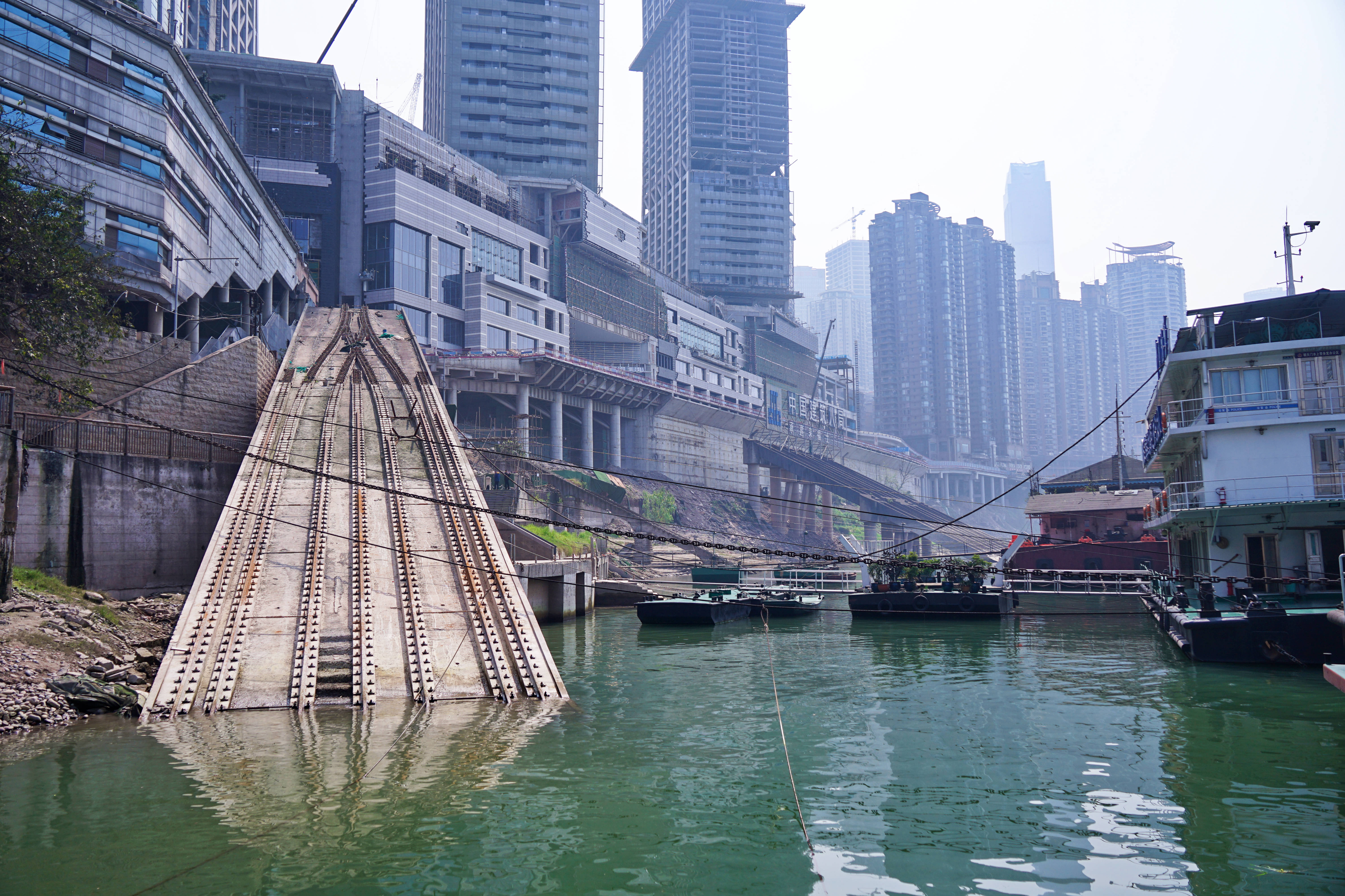 重庆适合老人旅游攻略,本地人推荐的重庆攻略