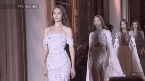 黎巴嫩爆炸发生后，巩俐章子怡的挚爱无声落泪……