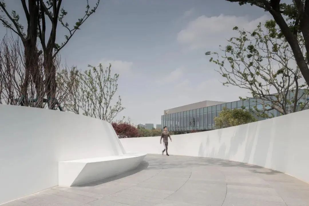 鏄撳绌洪棿鑹烘湳璁捐,鏄撳绌洪棿璁捐