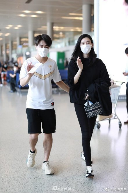 奚梦瑶的包包有哪些,奚梦瑶同款mini包