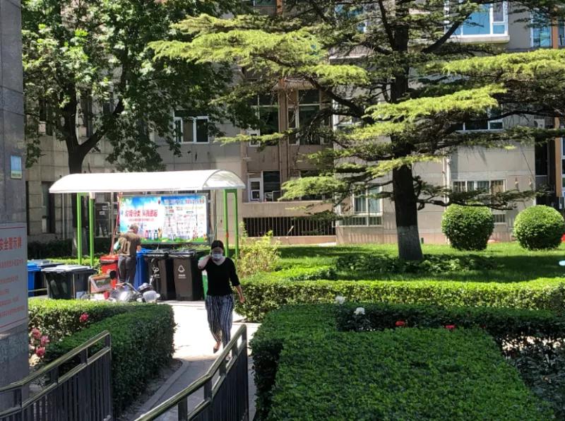 海淀人济山庄居民很头疼​扔趟垃圾要走10分钟