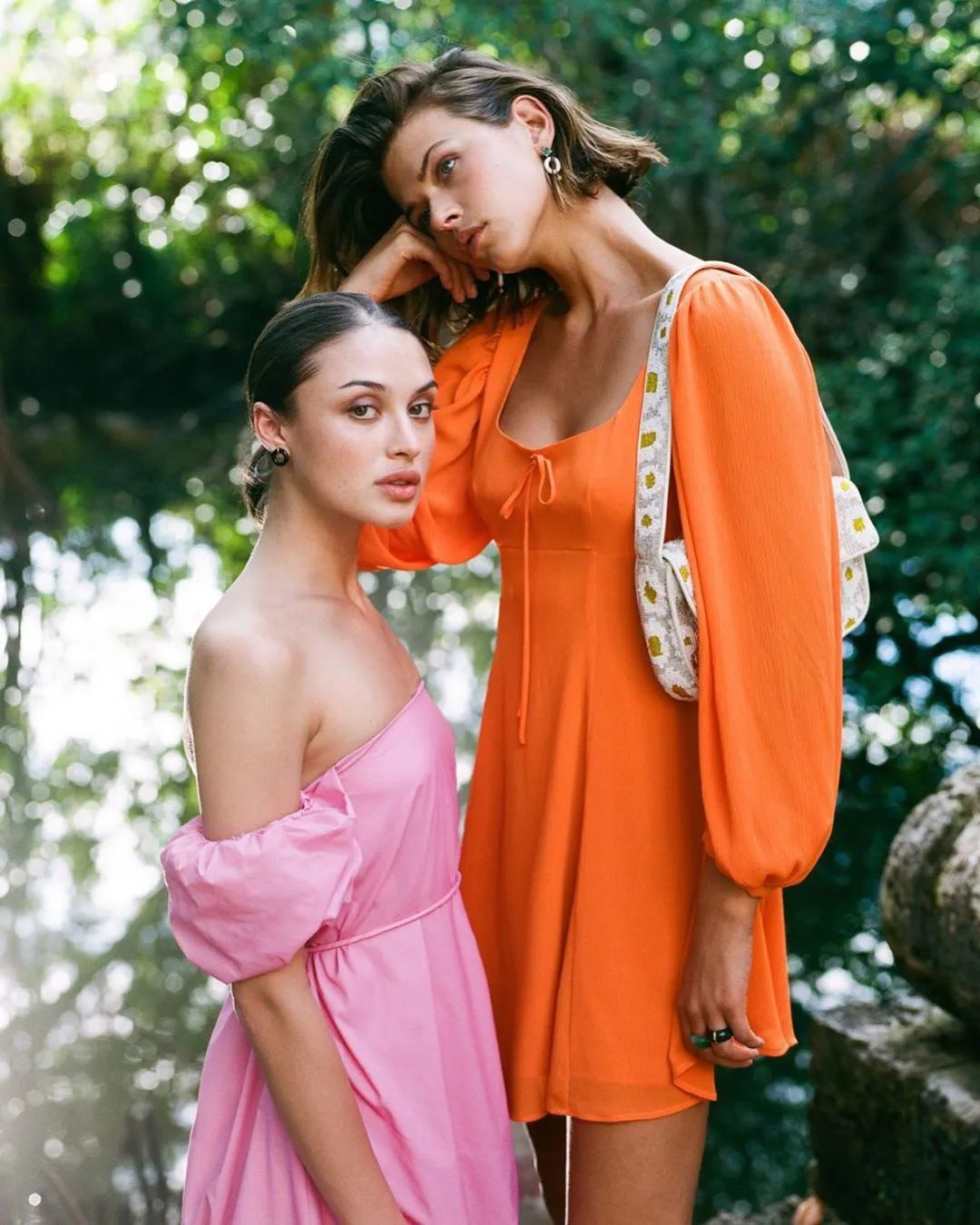 今年最火的百搭腋下包,今年最火的腋下包高端大气