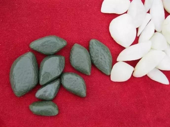 和田玉简单辨别真假方法,和田玉真假辨别最简单方法