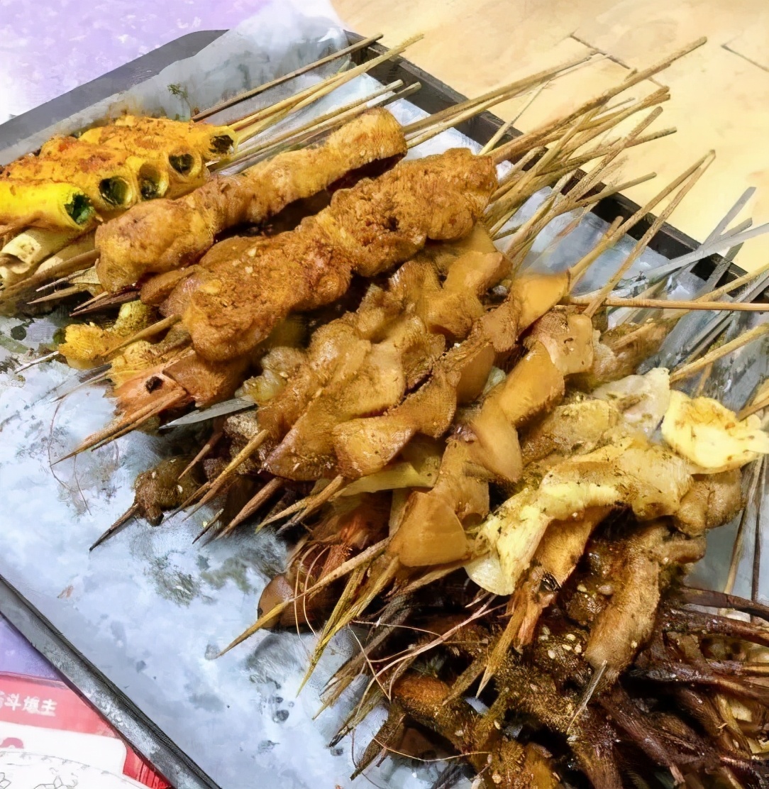 沈阳人有多爱吃鸡架,沈阳人为什么喜欢吃鸡架