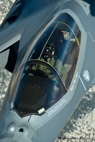 f35闪电隐身战斗机精彩视频上集,F-35闪电战机