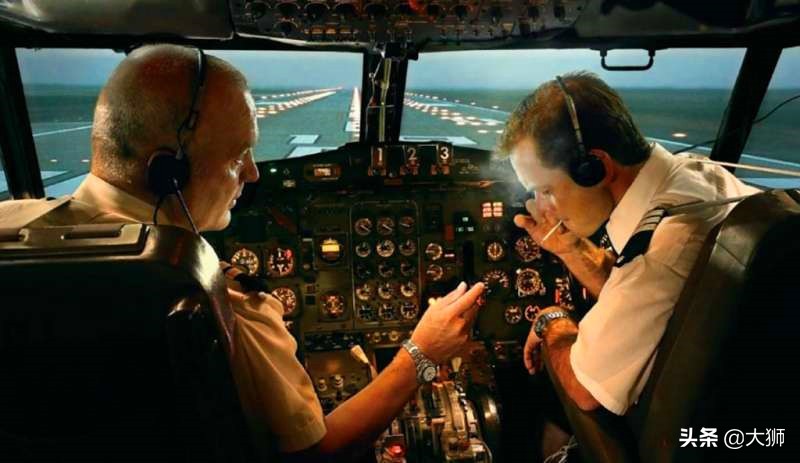 如今乘机不能吸烟,然而以前却可以,不能吸烟缘起70年代一场*案惨**