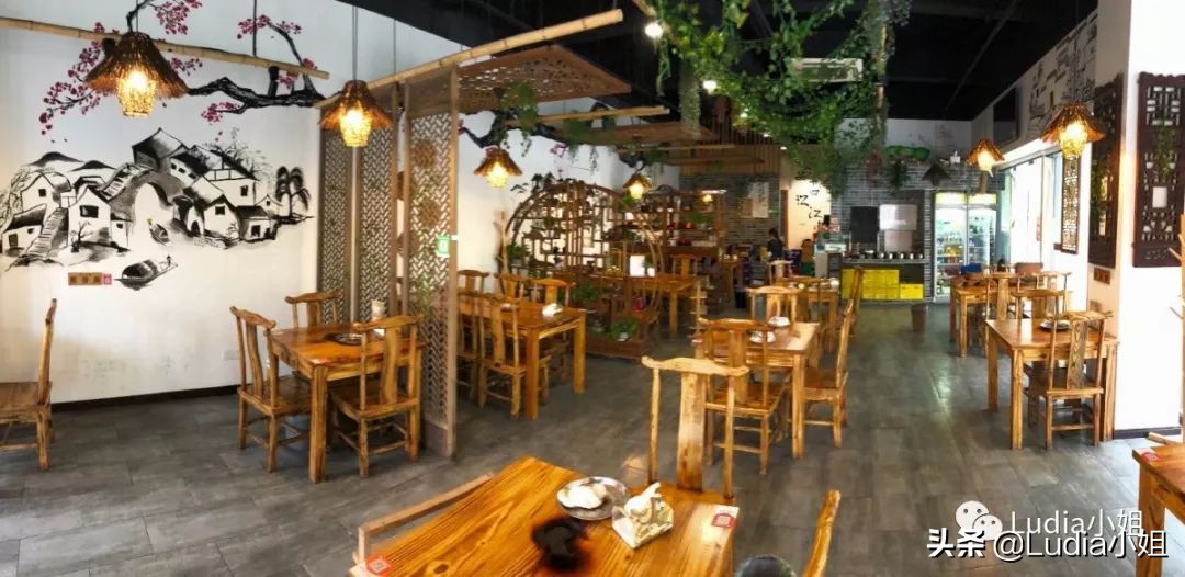 苏州：李公堤的牛杂汤锅配烤卤菜，组成不走寻常路的CP