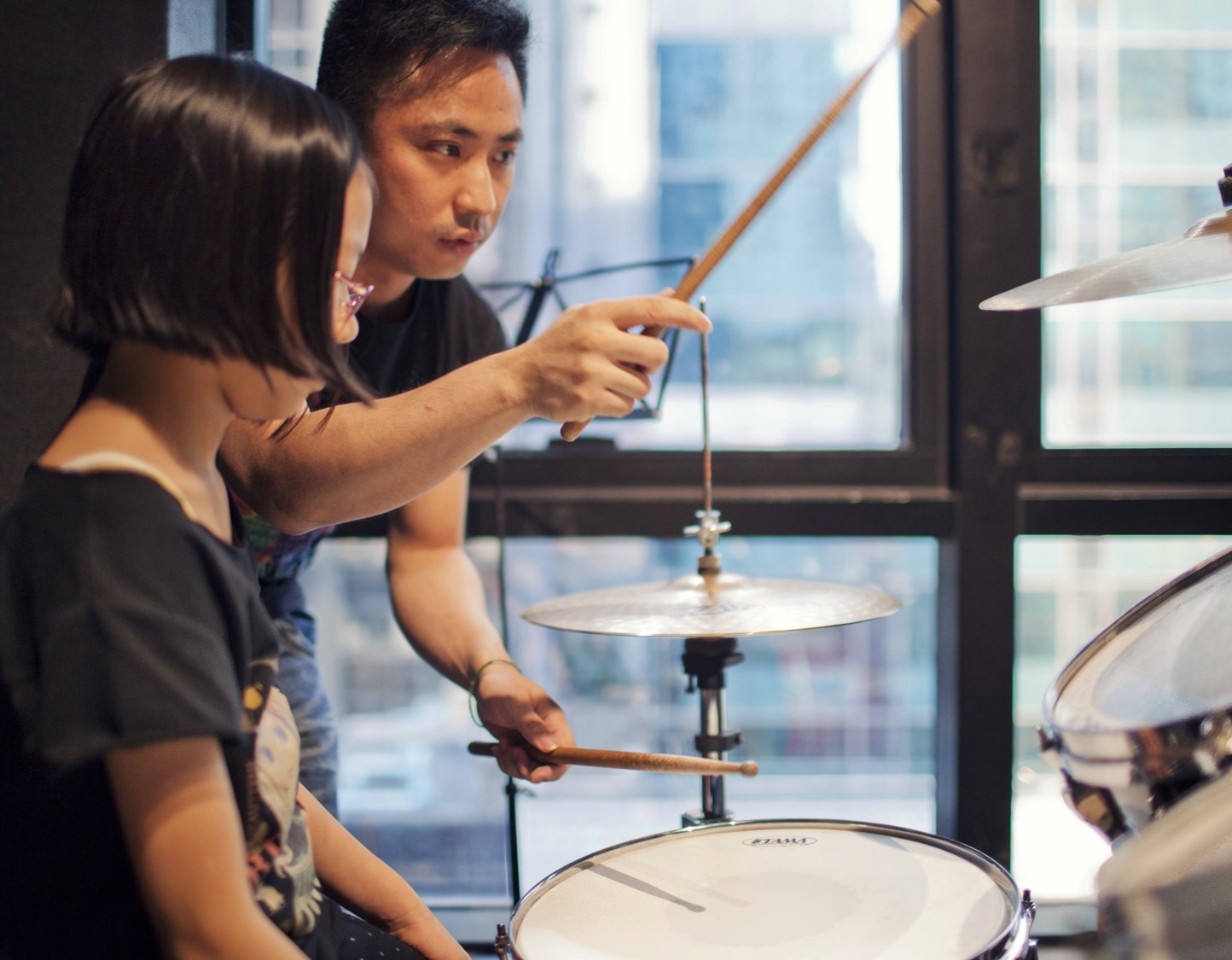 新手学鼓选什么鼓,真鼓好还是电鼓好