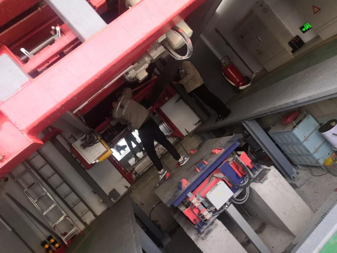 隆翔云库：共克时难，冲锋在前，众志成城，抗击疫情