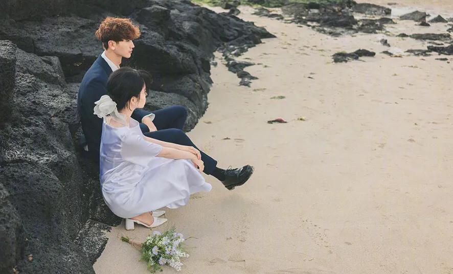 爱你的人会担心你的钱够不够用,真正爱你的人问你钱够不够用