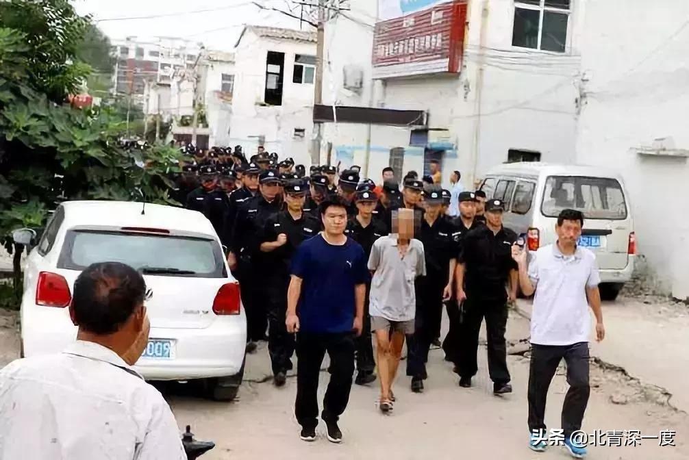 母亲讨回的欠款:一箱酒抵集资担保公司2800元债|博士返乡记