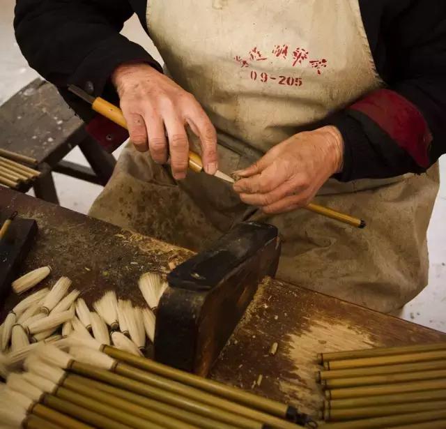 原来毛笔是这样做出来的,原来红木是这样做出来的